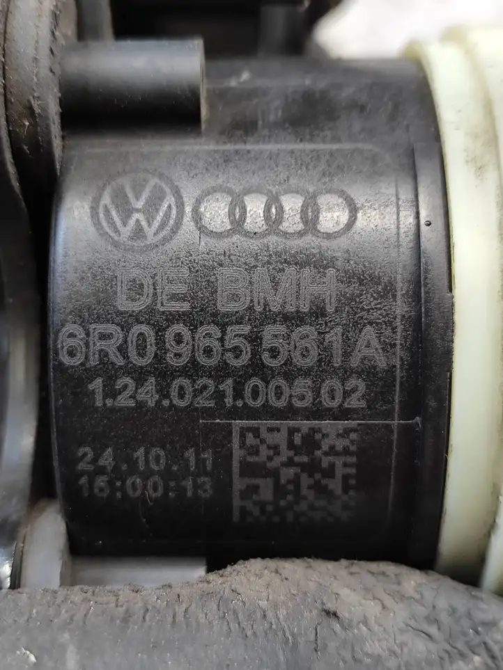 Skoda Fabia Mk2 (5J) (2007 - 2014) 6R0965561A Электроциркуляционный насос — фото 2