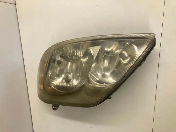 Toyota Corolla E120 E130 (2000 - 2004) Передняя фара — фото 4