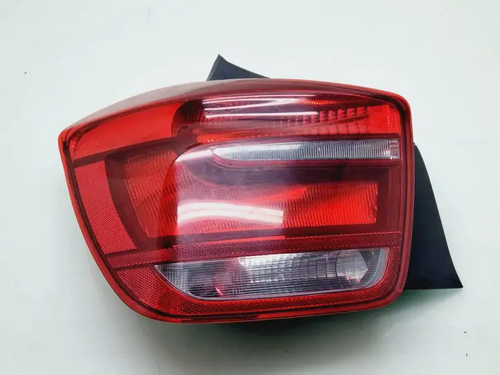 BMW 1 F20 F21 (2011 - 2019) 63217270095 Задний фонарь в кузове — фото 1