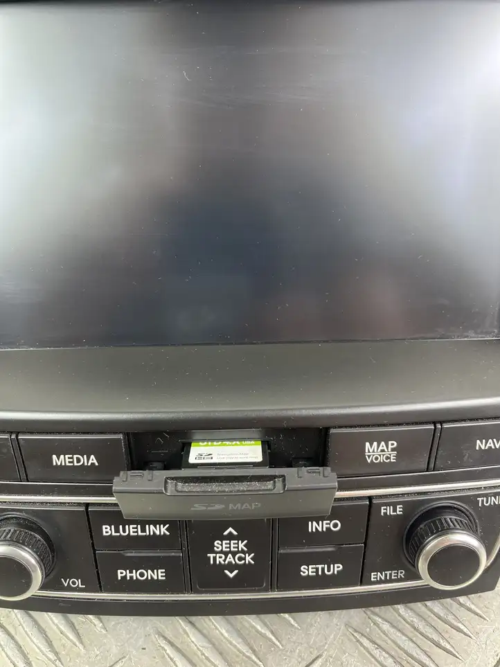 Hyundai Grand Santa Fe NC (2015 - 2018) 96560B8511NN5 Магнитола / мультимедийная система — фото 9