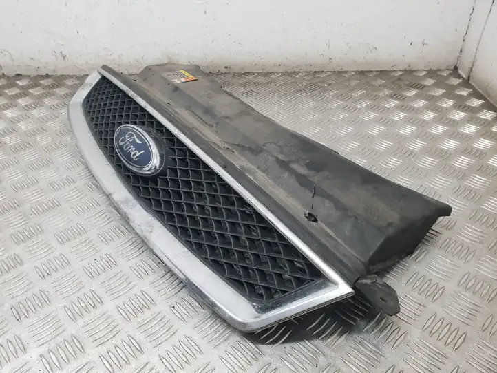 Ford Focus (2005 - 2008) 4M518200AJ Верхняя решетка радиатора — фото 3