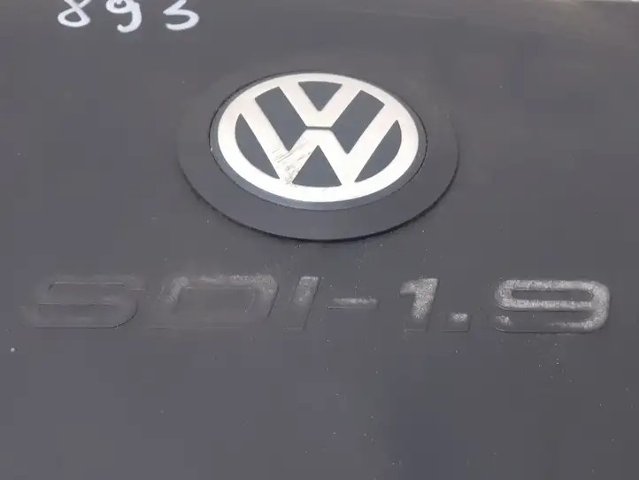 Volkswagen Golf IV (1998 - 2005) 038103925L Крышка двигателя декоративная — фото 2