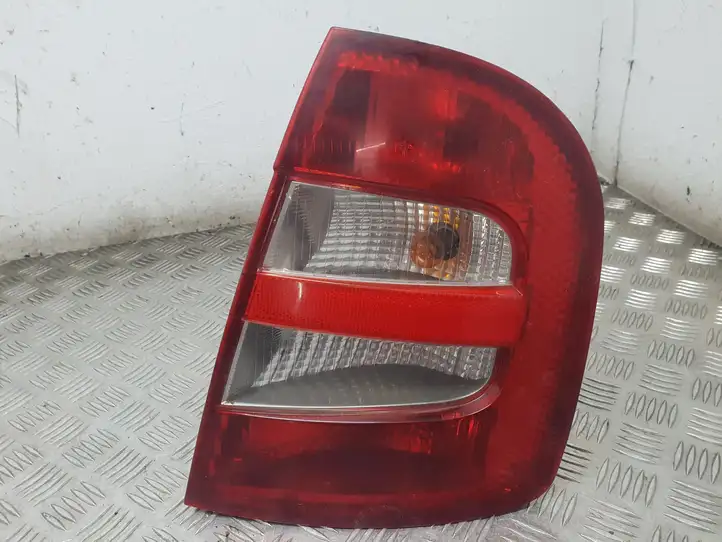 Skoda Fabia Mk1 (6Y) (1999 - 2007) 6Y6945096 Задний фонарь в кузове — фото 1