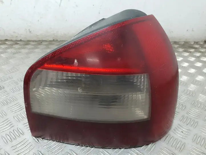 Audi A3/S3 8L (2000 - 2003) 8L0945096C Задний фонарь в кузове — фото 1