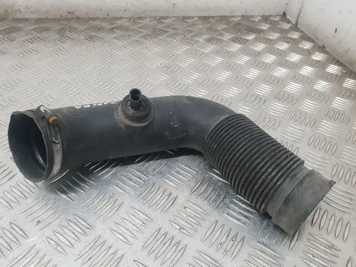 Opel Zafira B (2006 - 2008) 55559325 Трубка подачи воздуха — фото 3