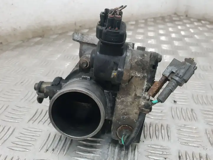 Toyota Avensis T220 (2000 - 2003) 270109L22 Дроссельная заслонка — фото 1