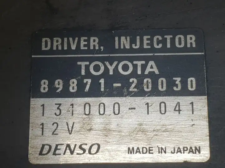 Toyota Corolla Verso E121 (2001 - 2004) 8987120030 Блок управления форсунками — фото 2
