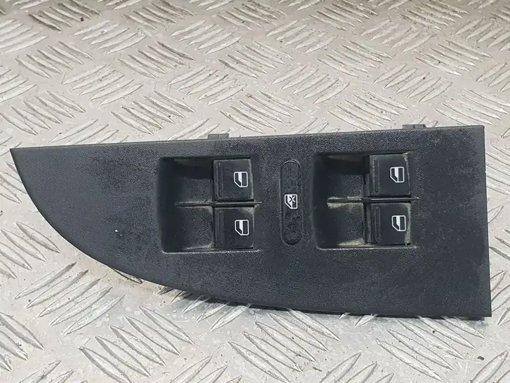 Seat Leon (1P) (2005 - 2012) 1K4959857B Кнопка стеклоподъемников — фото 1