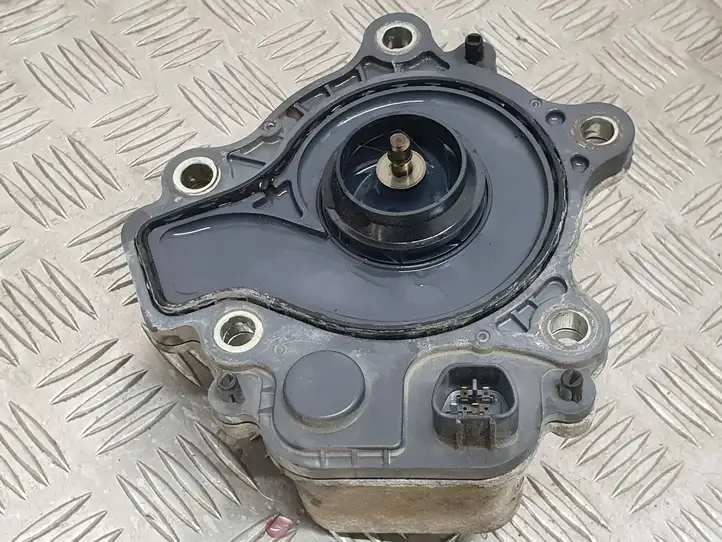 Toyota Auris 150 (2006 - 2012) 5951793 Вакуумный насос — фото 2