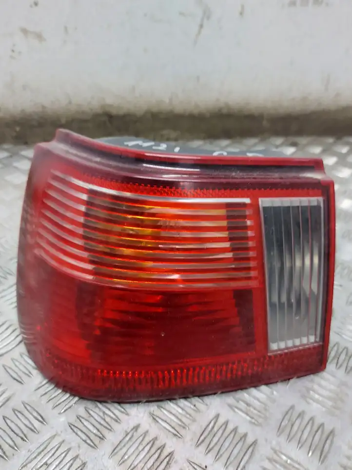 Seat Ibiza II (6k) (1999 - 2002) 6K6945257C Задний фонарь в кузове — фото 1