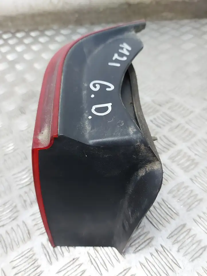 Seat Ibiza II (6k) (1999 - 2002) 6K6945257C Задний фонарь в кузове — фото 4
