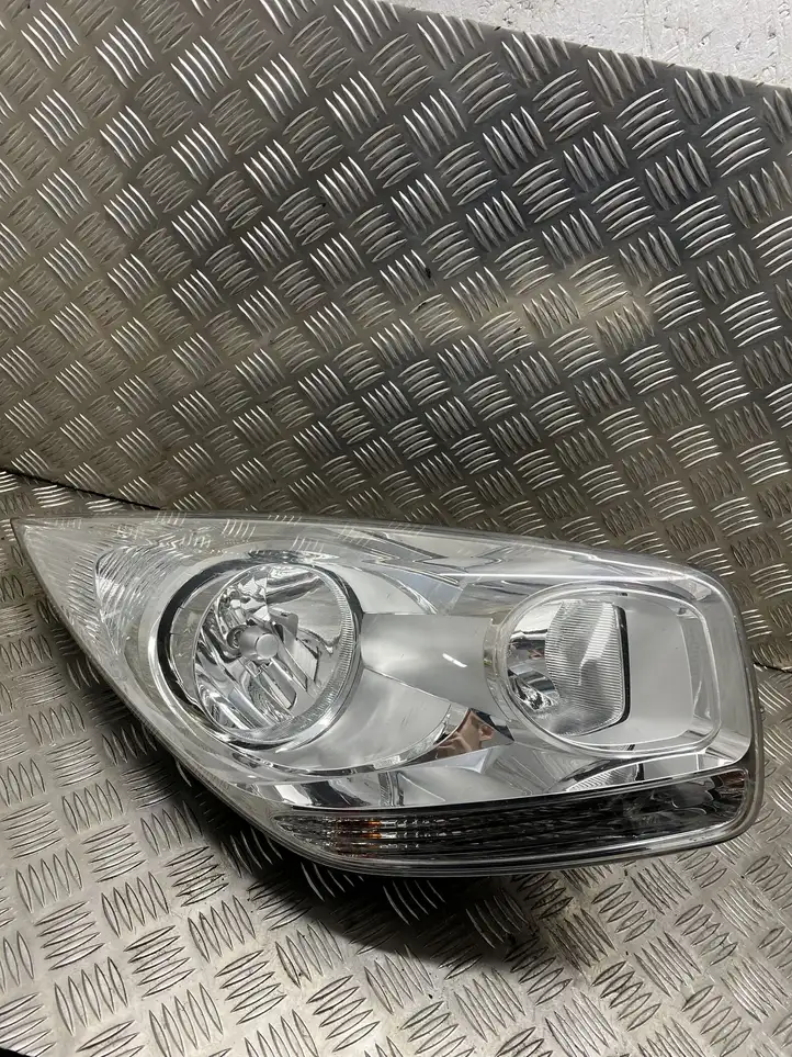 Kia Venga (2010 - 2014) 1P92102000 Передняя фара — фото 1