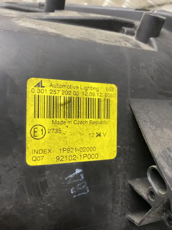 Kia Venga (2010 - 2014) 1P92102000 Передняя фара — фото 2