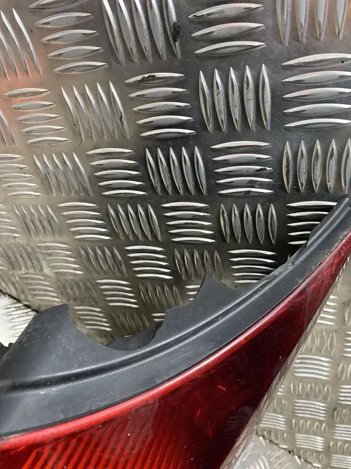 Renault Scenic II - Grand scenic II (2003 - 2006) 159116000 Задний фонарь в кузове — фото 2