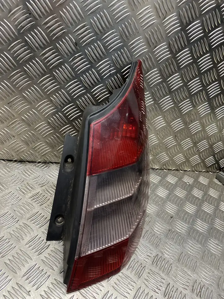 Renault Scenic II - Grand scenic II (2003 - 2006) 159116000 Задний фонарь в кузове — фото 4