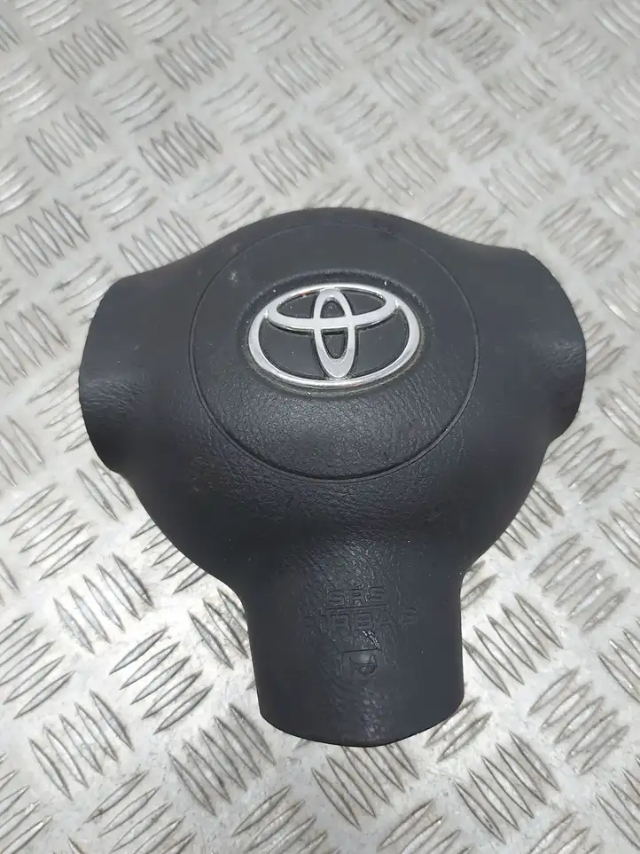 Toyota Corolla E120 E130 (2004 - 2007) 4513002270 Подушка безопасности руля — фото 1