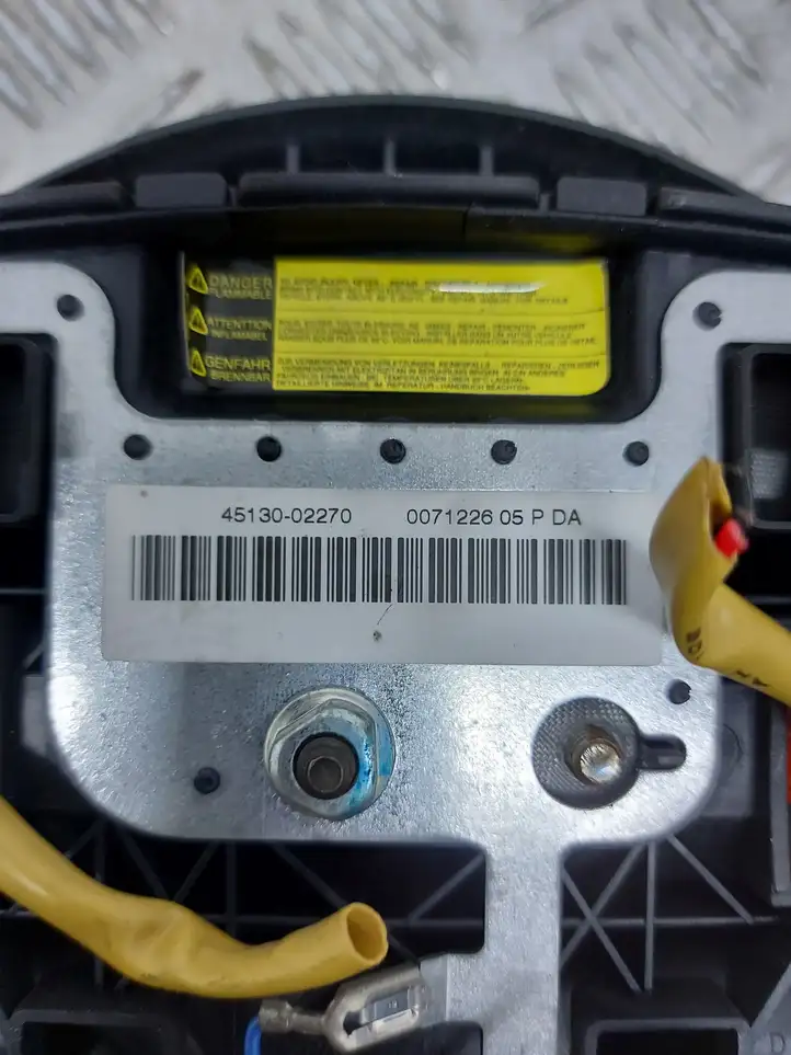 Toyota Corolla E120 E130 (2004 - 2007) 4513002270 Подушка безопасности руля — фото 2