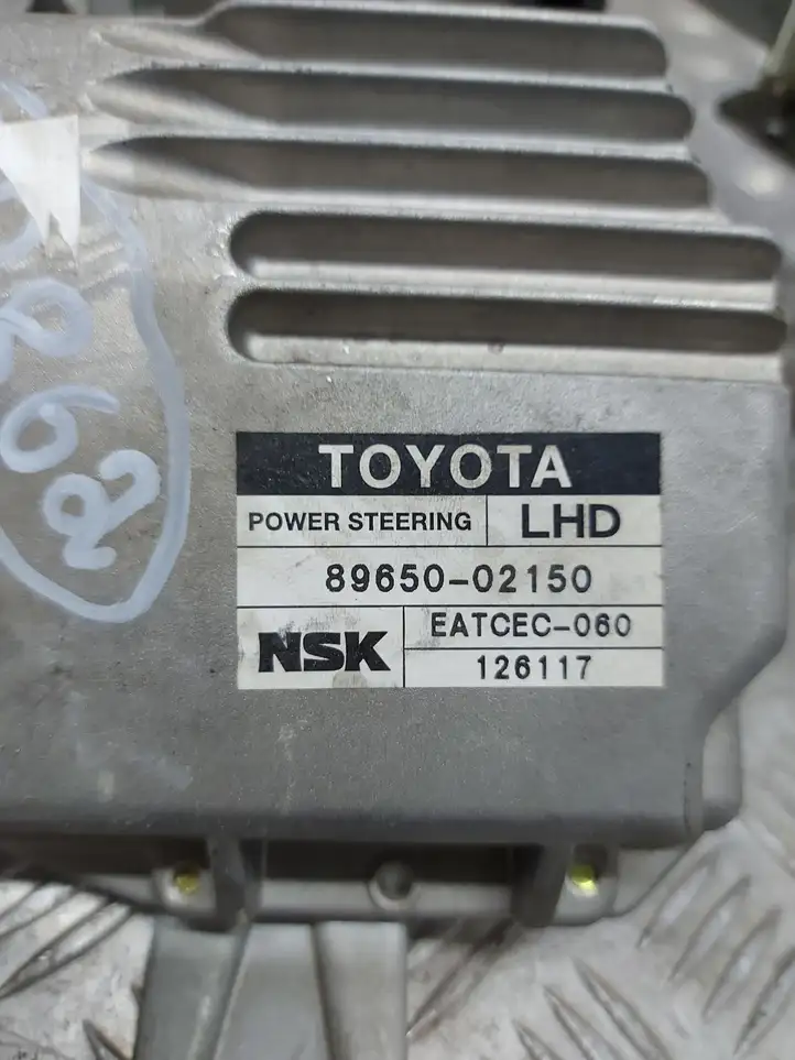 Toyota Corolla E120 E130 (2004 - 2007) 4520002221 Насос гидроусилителя руля — фото 8