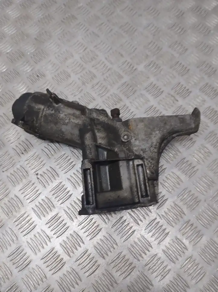 BMW 3 E46 (1998 - 2005) 6740273126 Кронштейн масляного фильтра — фото 3