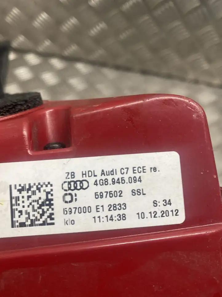 Audi A7 S7 4G (2010 - 2014) 4G8945094 Задний фонарь в кузове — фото 2