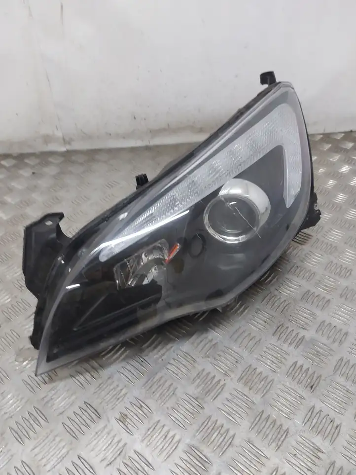 Opel Astra J (2009 - 2012) SK3482ATRJ09 Передняя фара — фото 1