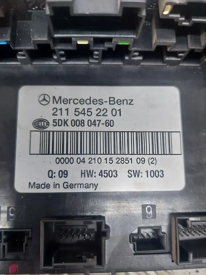 Mercedes-Benz E W211 (2002 - 2009) 2115452201 Блок предохранителей — фото 2