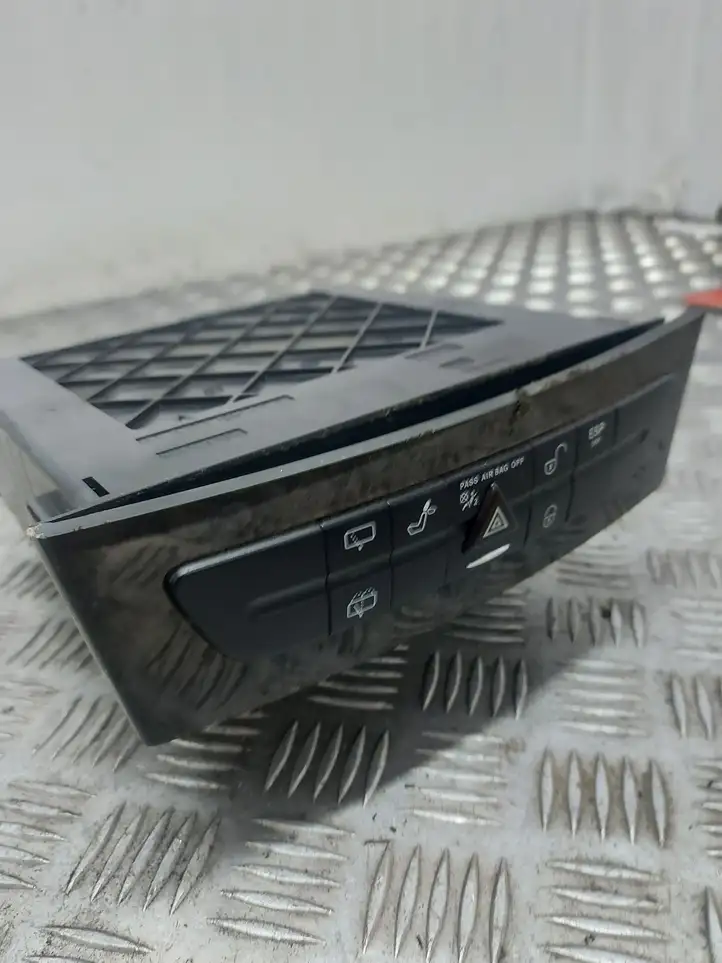 Mercedes-Benz E W211 (2002 - 2009) A2116800552 Блок кнопок на панели — фото 2