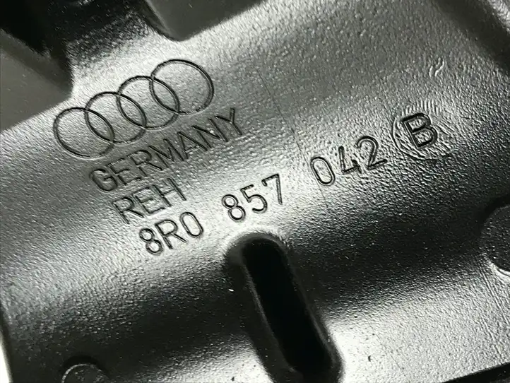 Audi Q5 SQ5 (2008 - 2012) 8R0857042B Пластиковый корпус — фото 3