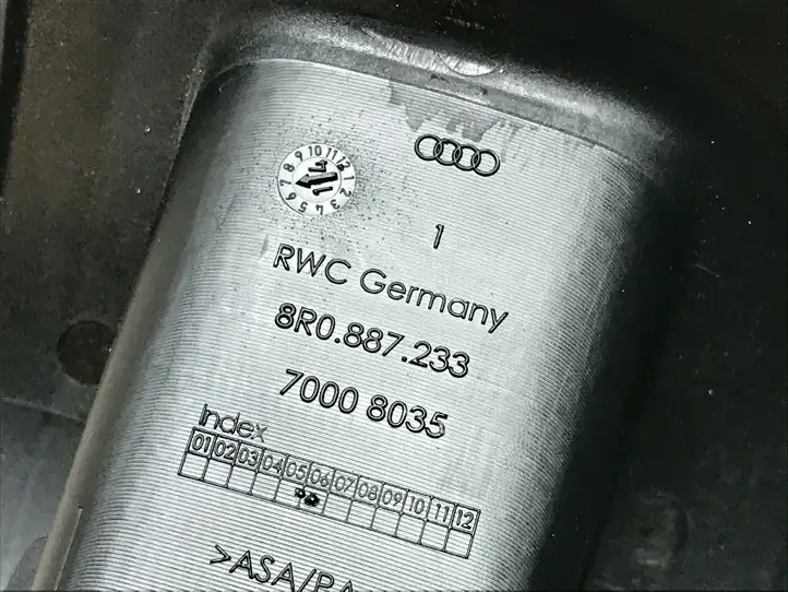 Audi Q5 SQ5 (2012 - 2017) 8R0887233 Заглушка ISOFIX — фото 3
