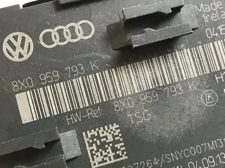 Audi Q3 8U (2011 - 2014) 8X0959793K Блок управления дверью — фото 3