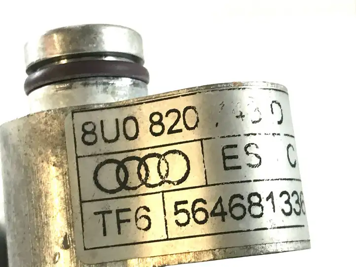 Audi Q3 8U (2011 - 2014) 8U0820743D Трубки и шланги кондиционера — фото 3