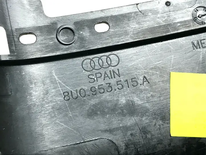 Audi Q3 8U (2011 - 2014) 8U0953515A Обшивка рулевой колонки — фото 4