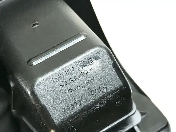 Audi Q3 8U (2011 - 2014) 8U0887233B Заглушка ISOFIX — фото 5