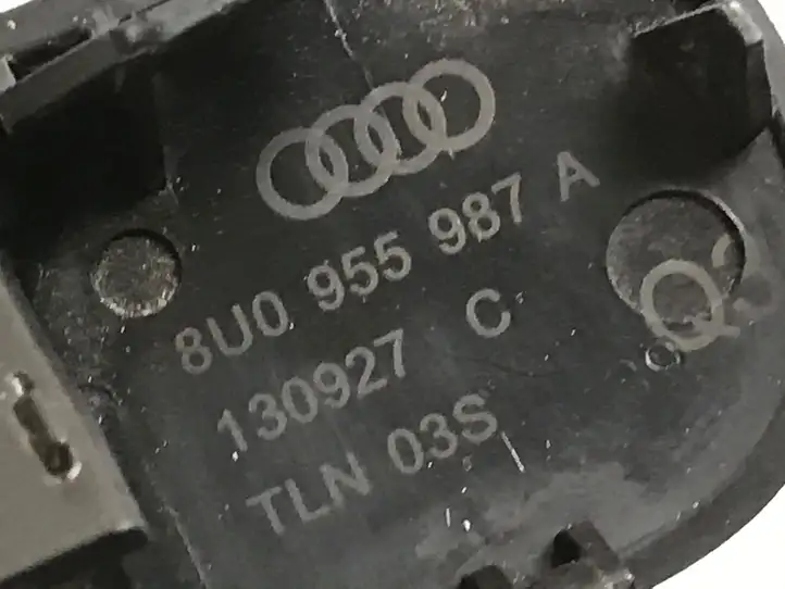 Audi Q3 8U (2011 - 2014) 8U0955987A Форсунка омывателя лобового стекла — фото 2
