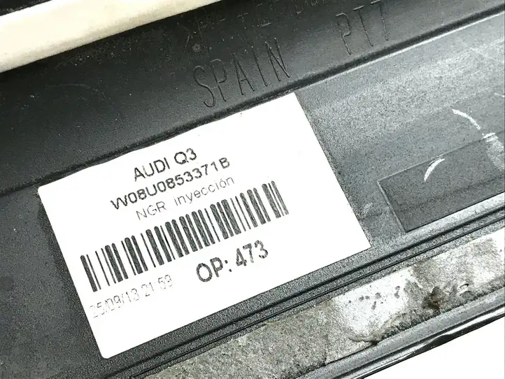 Audi Q3 8U (2011 - 2014) 8U0853372B Внутренняя отделка переднего порога — фото 13