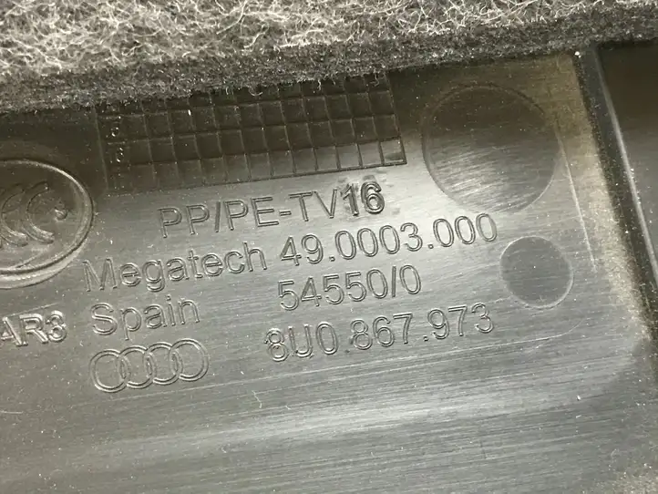 (2014 - 2018) 8U0867973 Верхняя обшивка у окна — фото 3