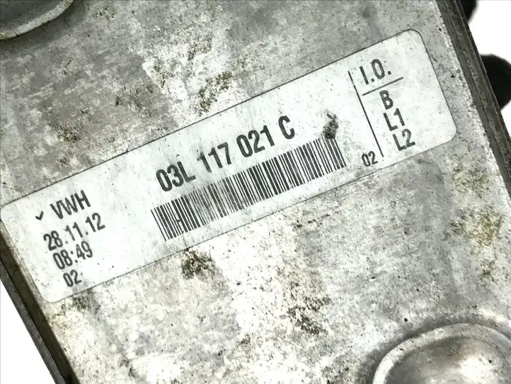 Audi A5 8T 8F (2007 - 2011) 03L117021C Кронштейн масляного фильтра — фото 4