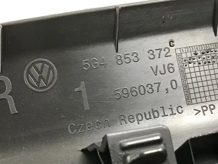Volkswagen Golf VII (2013 - 2019) 5G4853372C Внутренняя отделка переднего порога — фото 3