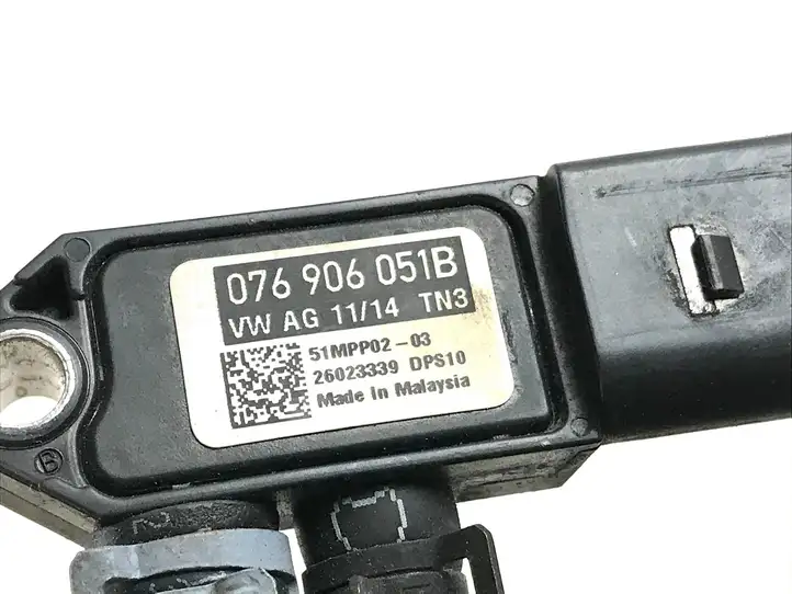 Volkswagen PASSAT B7 (2011 - 2014) 076906051B Датчик давления выхлопных газов — фото 5