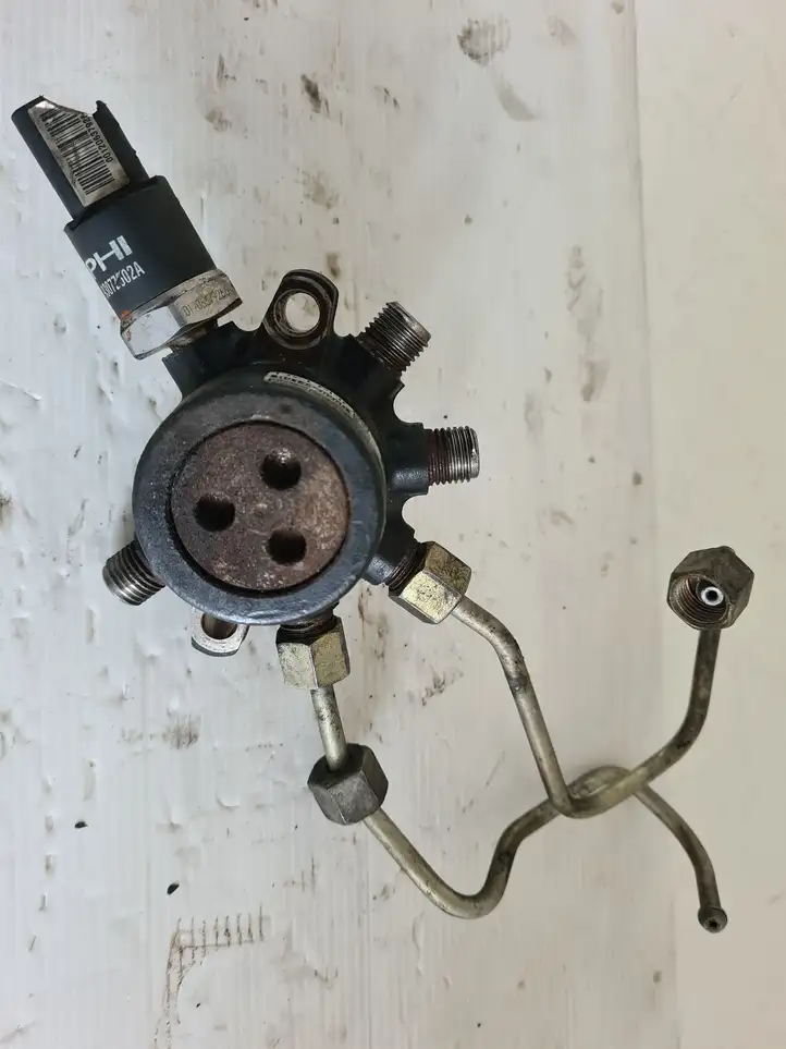 Ford Transit - Tourneo Connect (2002 - 2009) R9144Z020D Магистральная топливная трубка — фото 1