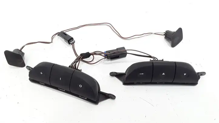 Opel Astra G (1998 - 2004) 90561159 Кнопки на рулевом колесе — фото 1
