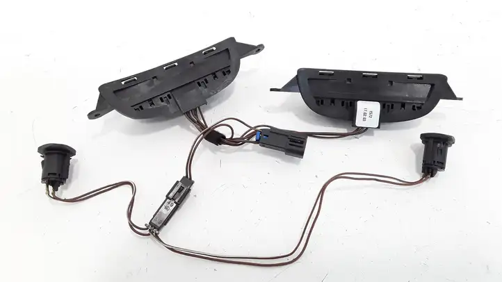 Opel Astra G (1998 - 2004) 90561159 Кнопки на рулевом колесе — фото 2