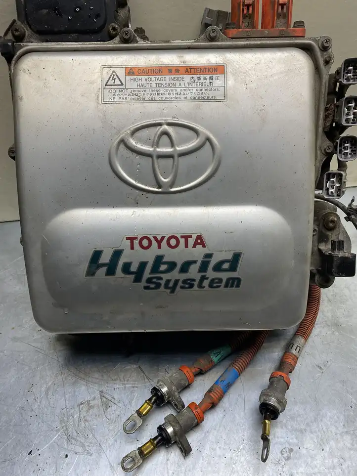 Toyota Prius (XW10) (1997 - 2003) G920047070 Инвертор напряжения — фото 1