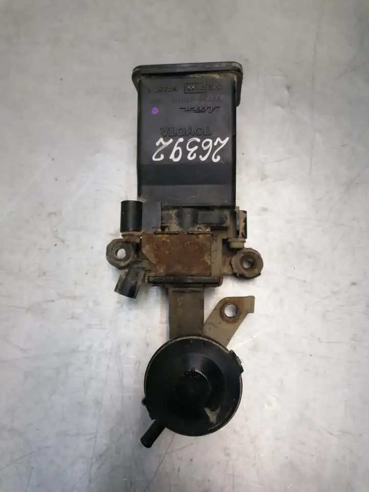 Toyota Prius (XW10) (1997 - 2003) 7773047010 Угольный фильтр — фото 1