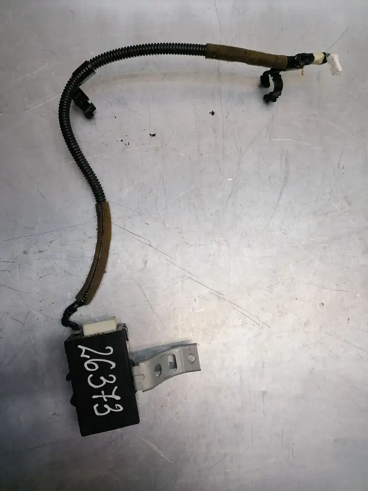 Toyota Prius (XW10) (1997 - 2003) 8978047010 Блок иммобилайзера — фото 2