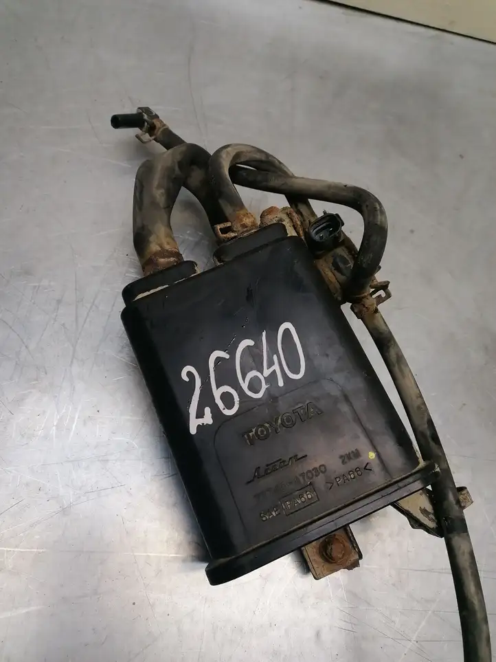 Toyota Prius (XW10) (1997 - 2003) 7774047030 Угольный фильтр — фото 3