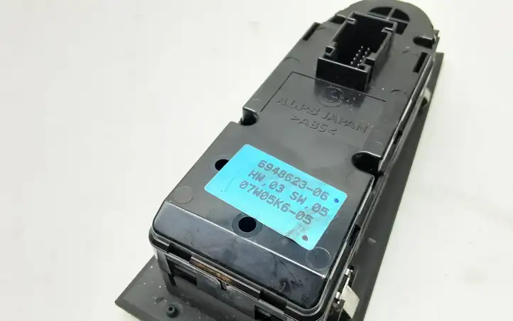 BMW 3 E90 E91 (2005 - 2012) 6948623 Кнопка стеклоподъемников — фото 3