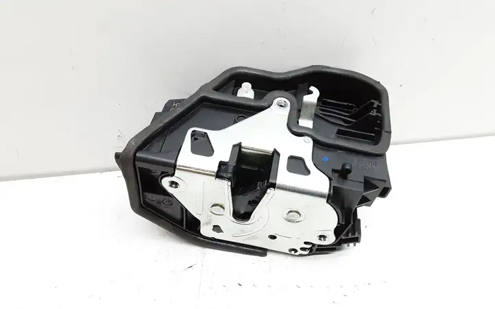 BMW 3 E90 E91 (2005 - 2012) 7202147 Замок задней двери — фото 1