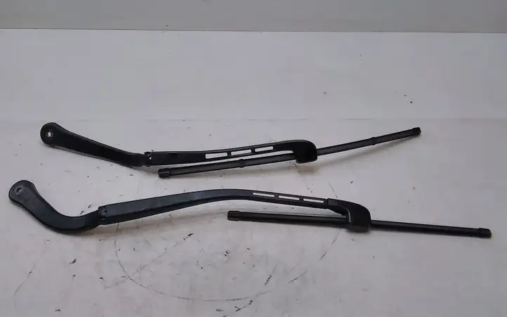 BMW 3 E90 E91 (2005 - 2012) 7171639 Рычаг стеклоочистителя — фото 1
