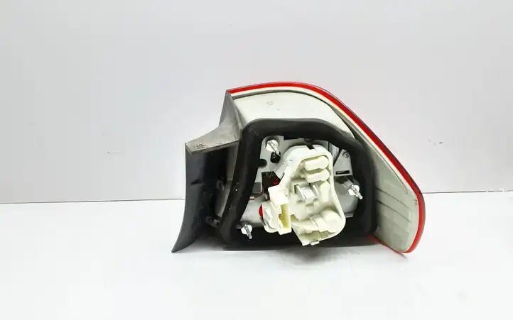BMW 3 E90 E91 (2005 - 2012) 7154153 Задний фонарь в кузове — фото 2
